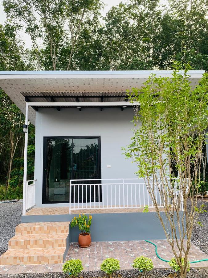 Suanvadee Resort สวนวดี รีสอร์ท Don Sak Exterior foto